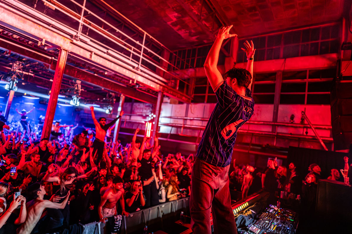 Loading... just a sec